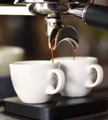 Espresso Zubereitung. Beste Barista Ausbildung Österreichs