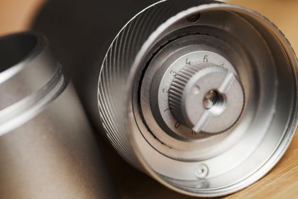 Kaffee Mahlen. Kaffee Barista Schulung Innsbruck