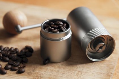 Kaffee Mahlen. Kaffee Barista Kurs Tirol
