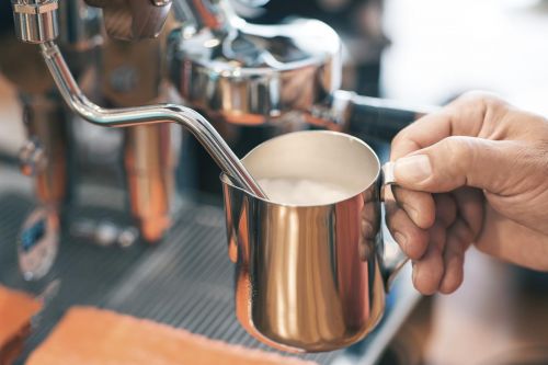 Latte Art Kurs Innsbruck. Barista Ausbildung